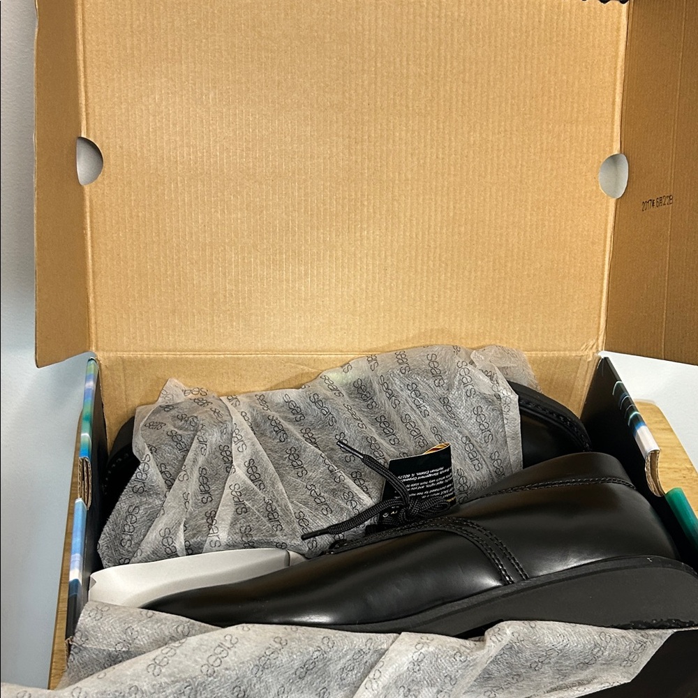 DieHard Men's Classic Black Oxford Shoes - Picture 5 of 6